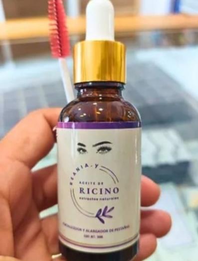 Aceite para pestañas de Ricino - Una solución simple para quienes quieren pestañas más definidas !!